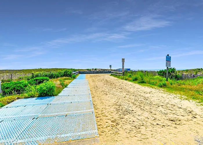 Apartment Beachbox I - Oceanfront Balcony - Sunrise Views - Couple's Retreat - East Winds 202 Ocean City